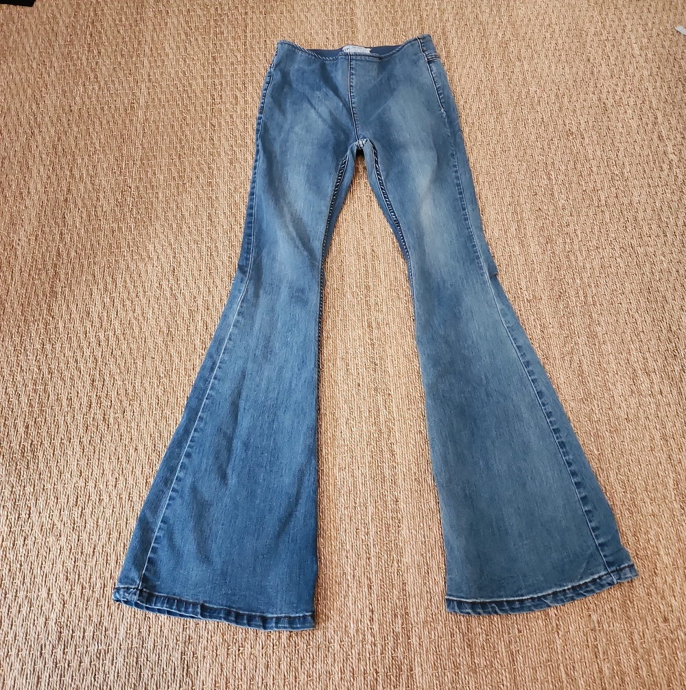 Free People Women’s Blue Flared Jeans SIZE 27